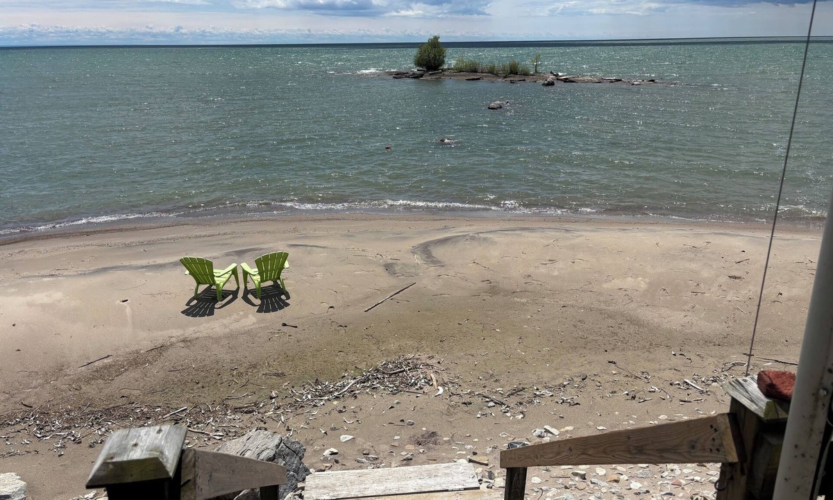 Hamilton Cottage | Little Blue Barn on Lake Erie