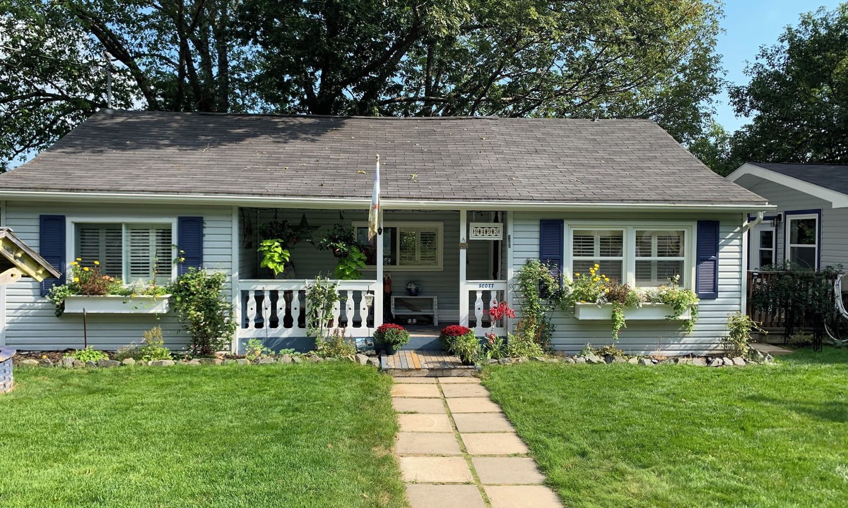 Morrisdale House | Lovely cottage Perfectly located in the centre of the Maritime Provinces