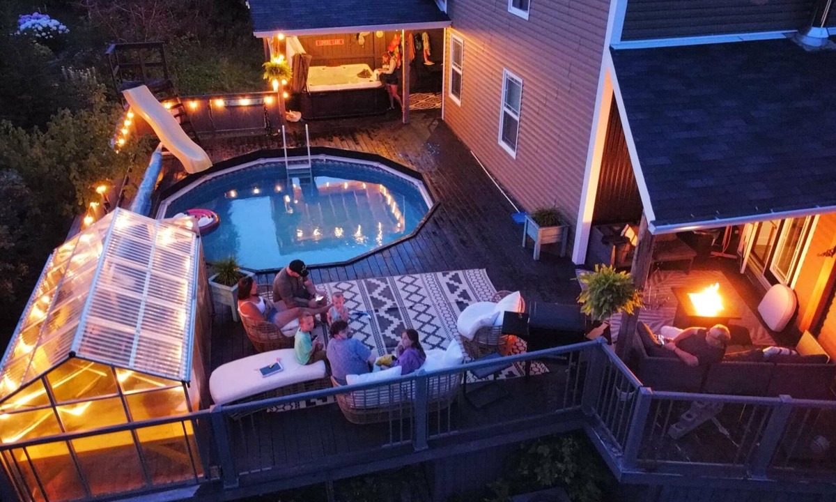 King's Point House | Lovers Lane Retreat. Located in Beautiful Kings Point with hot tub and pool