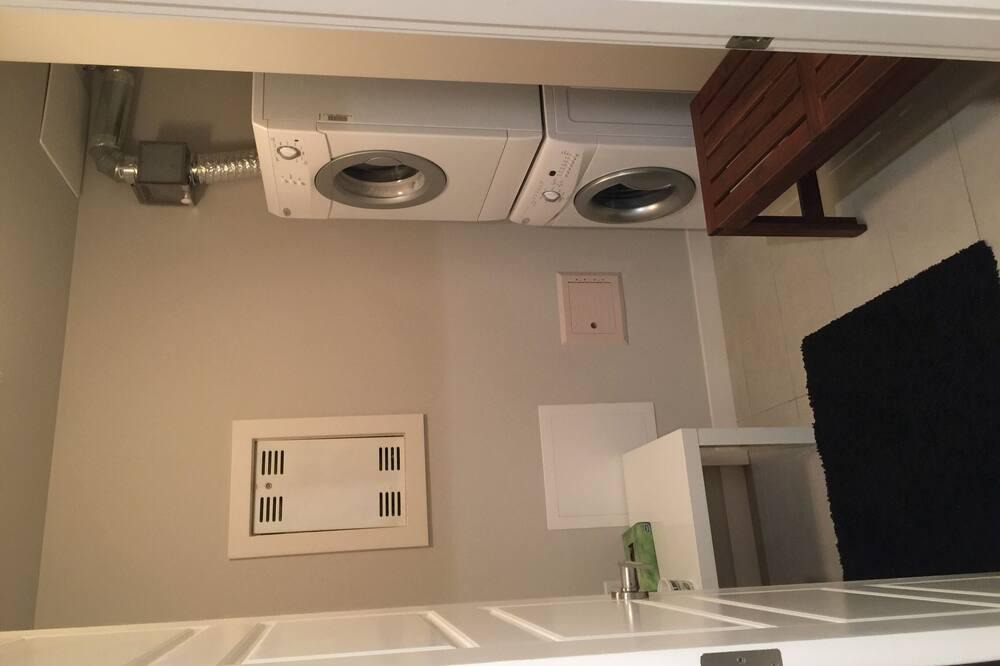 Lower Lonsdale Apartment | Lower Lonsdale Executive 2Bedroom