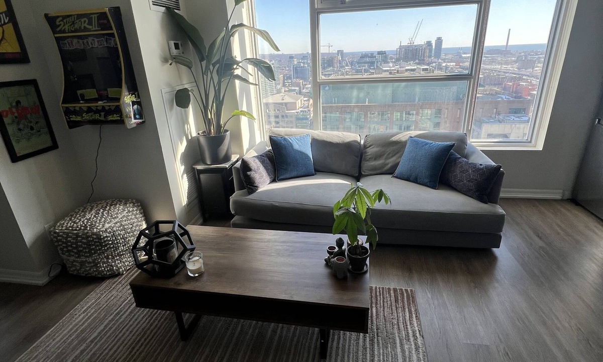 Financial District Condo | Lux Studio Suite In The Heart Of Downtown Toronto