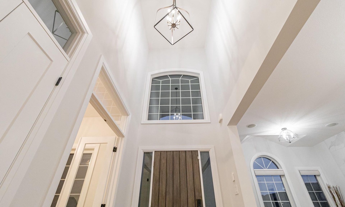 London House | Luxe Exclusive 4 Bedroom House