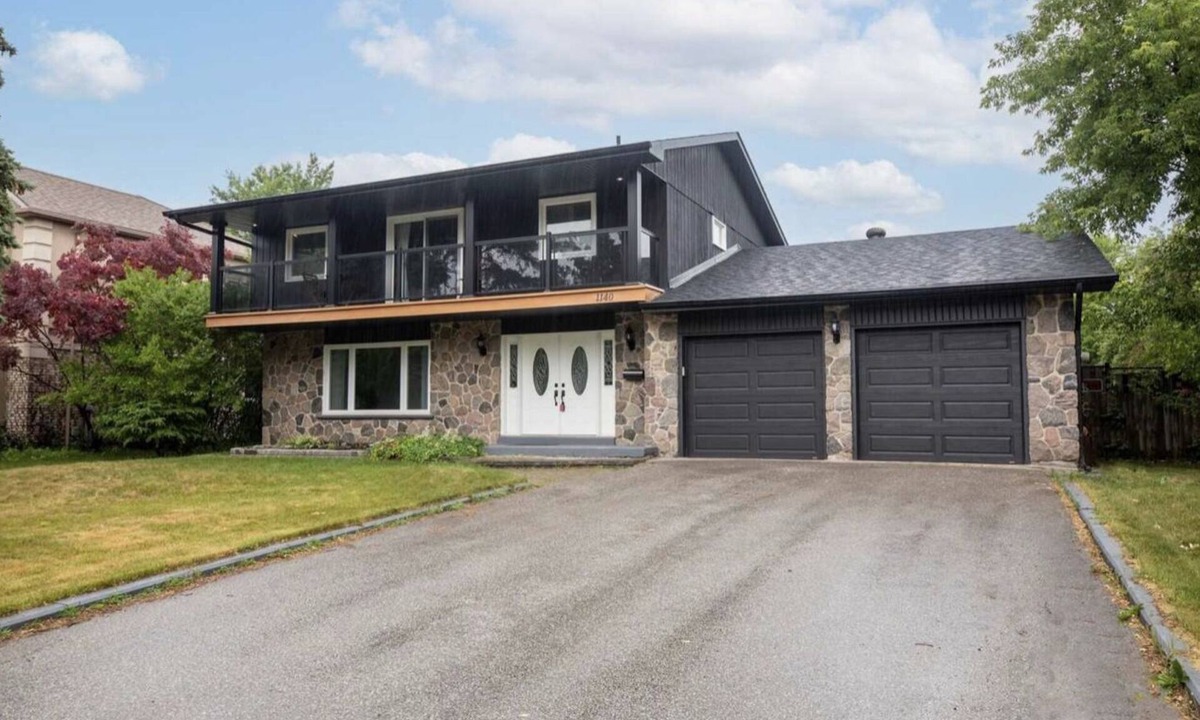 Sheridan House | Luxurious Home in Mississauga Golf and Country Club