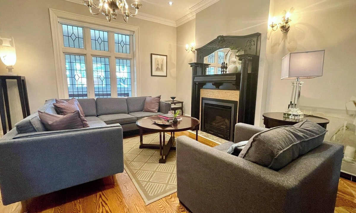 Little Italy House | Luxurious Suite in the Heart of Little Italy