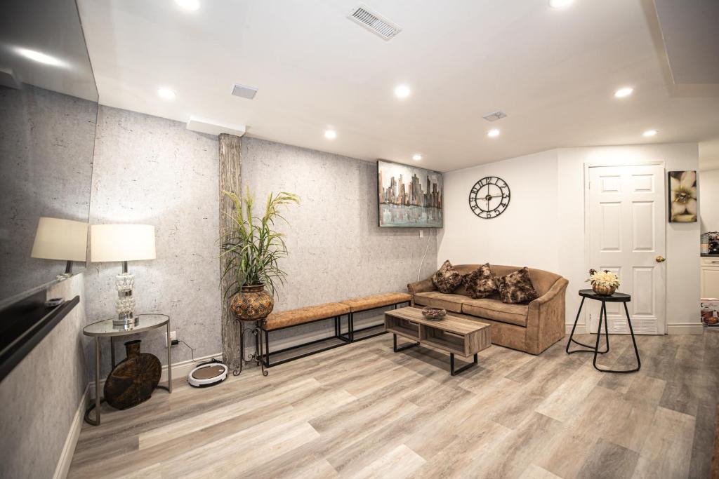 Beverley Glen Apartment | Luxury 2BR Guest Suite