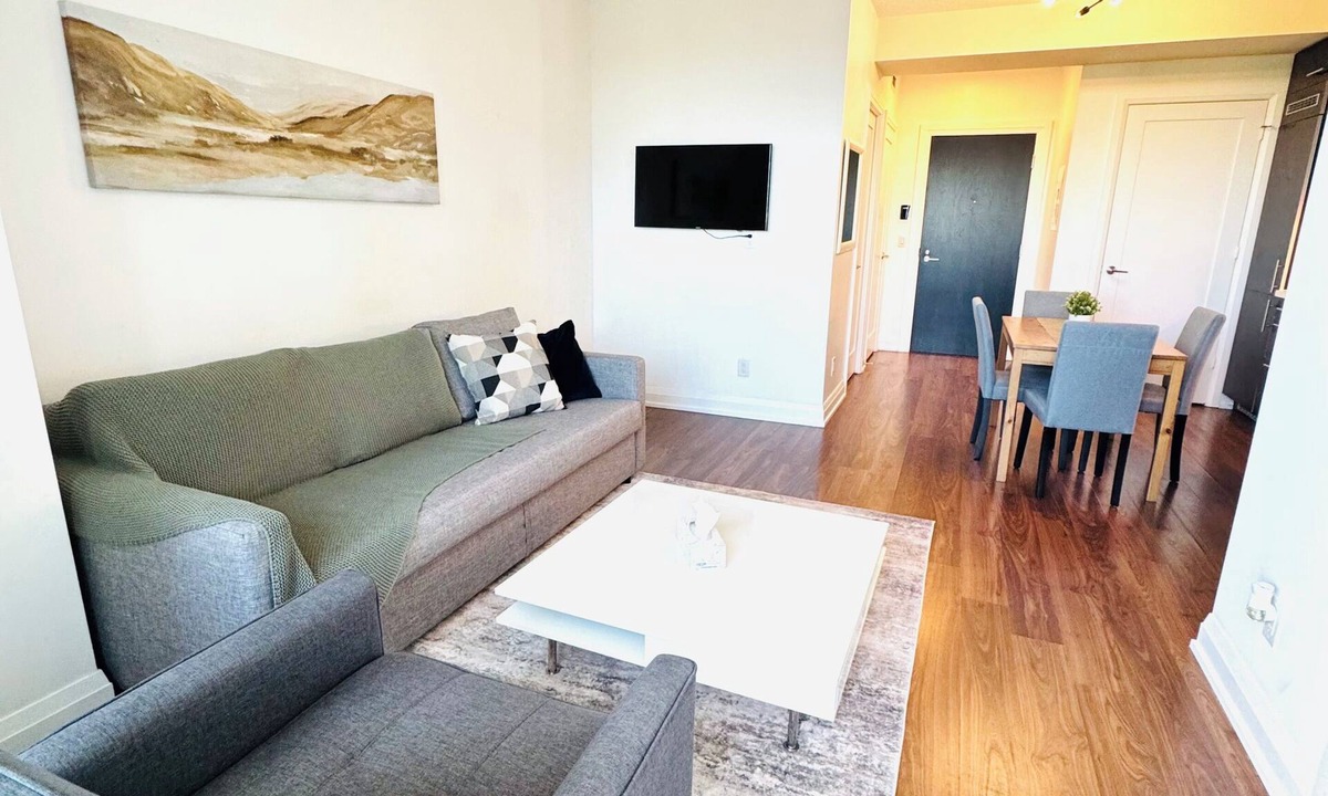 Willowdale Condo | Luxury Condo In Toronto Golden Area 1Bd, 1Bath, Parking, Direct Access to Subway