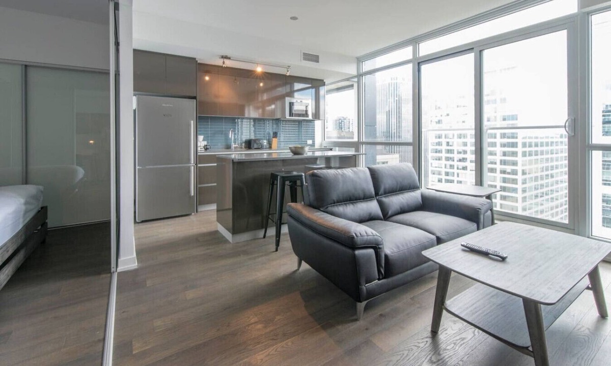 Byward Market - Parliament Hill Apartment | Luxury Downtown 1BD Suite w/Rooftop Terrace | Minutes to ByWard Market