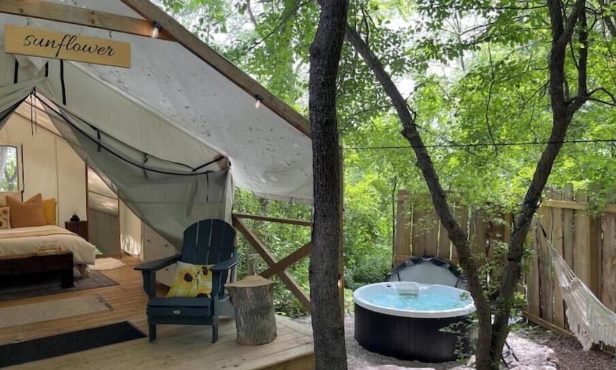 Elora Cabin | Luxury Glamping on Elora Sunflower Farm -Sunflower