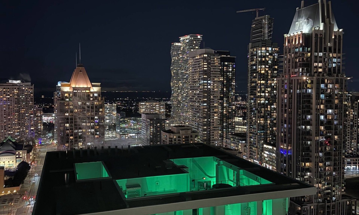 Downtown Mississauga Condo | Luxury in The Heart of Mississauga, minutes away from Pearson Airport