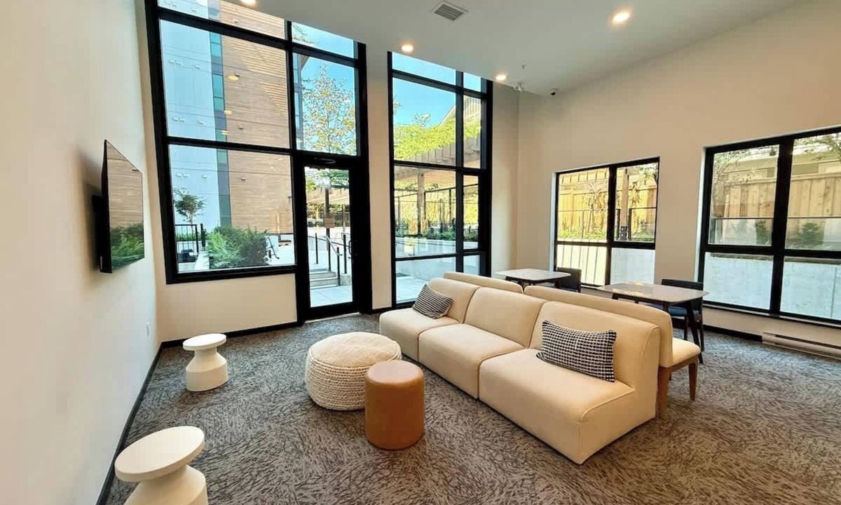 East Clayton Condo | Luxury Mountain View Escape