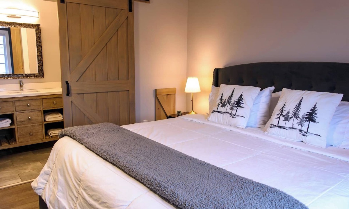Pilley's Island Hotel | Luxury rooms, brewery, and restaurant with local dishes and Newfoundland views