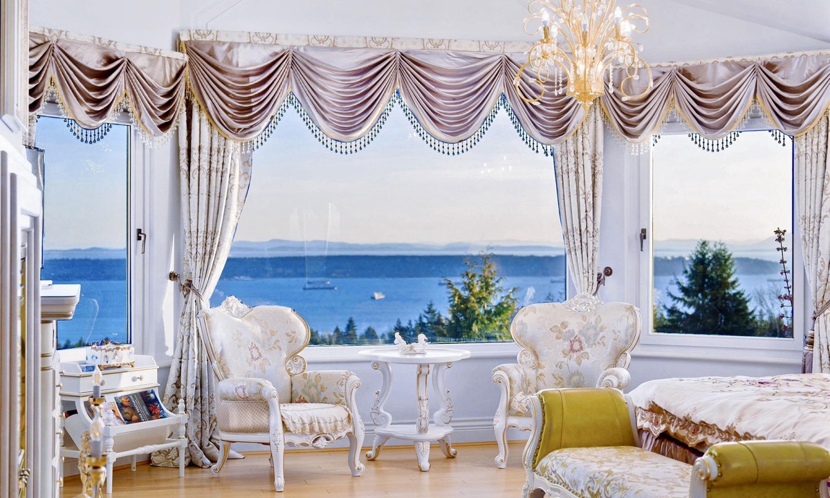 West Vancouver Villa | Luxury Seaview Private Resort in Vancouver