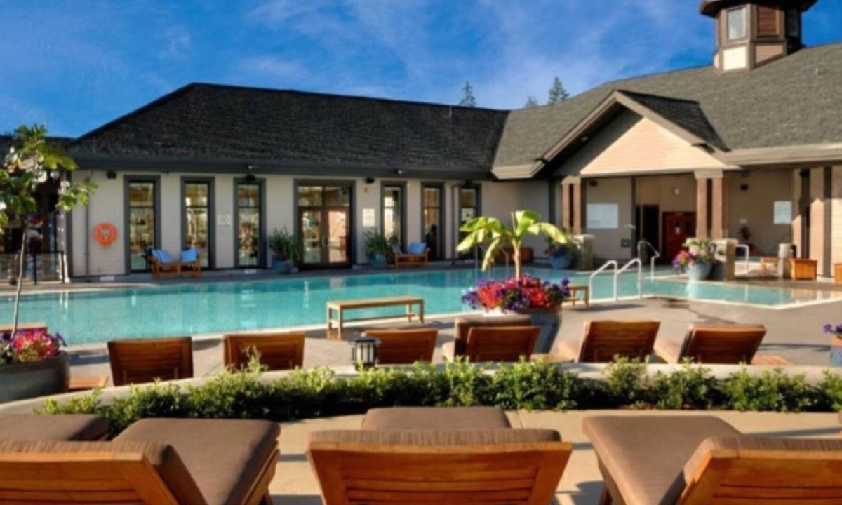 Bear Mountain Resort House | Luxury suite with stunning views in Bear Mountain Resort!