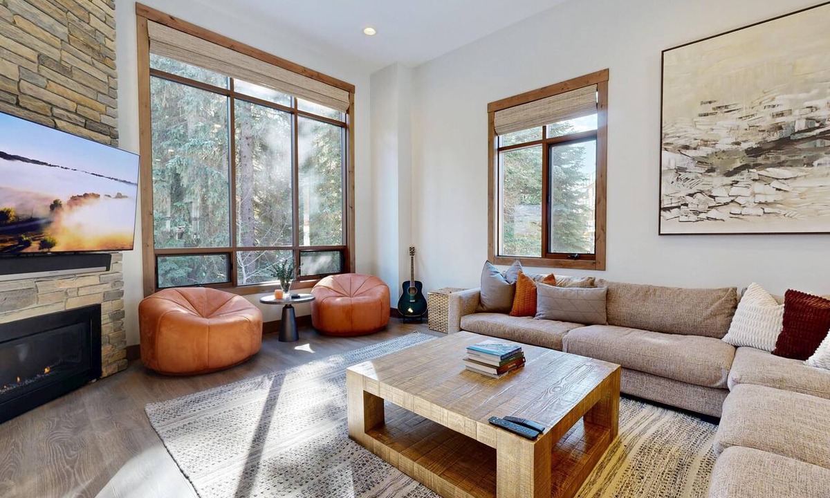 Sundance Estates House | Luxury Village Retreat - Steps from the Village
