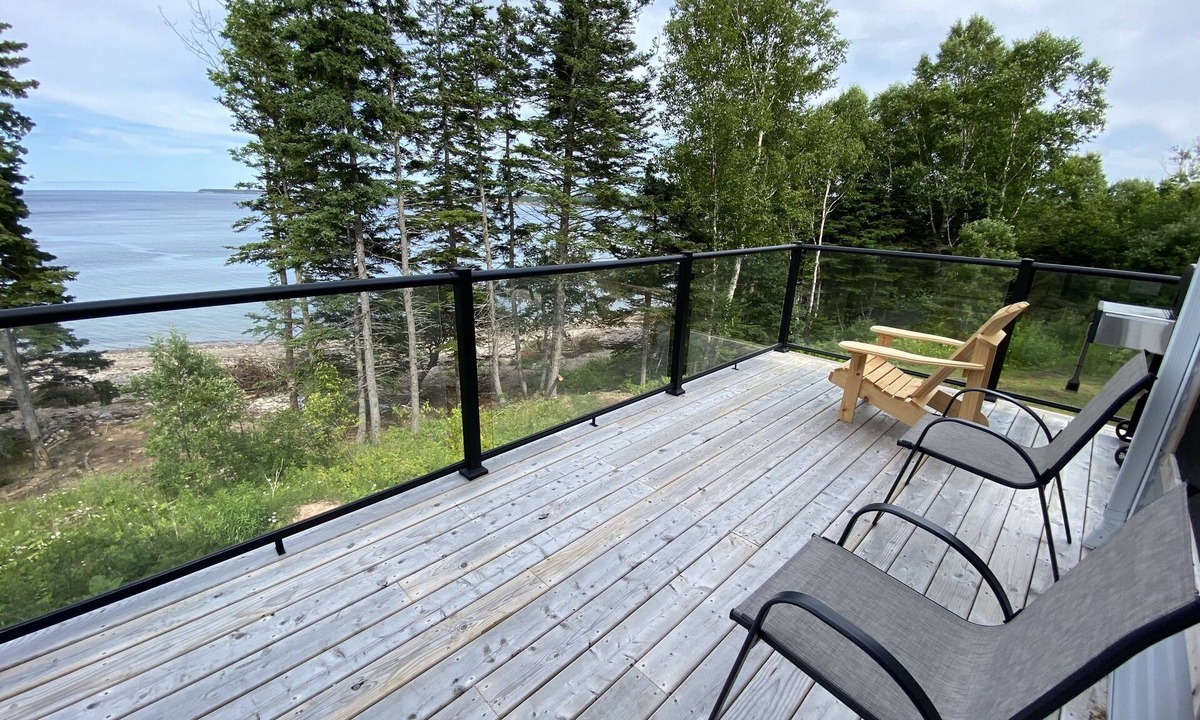 Boularderie House | Magical Modern Beach House on Bras D'or Lakes/Surround Deck/Newly Built
