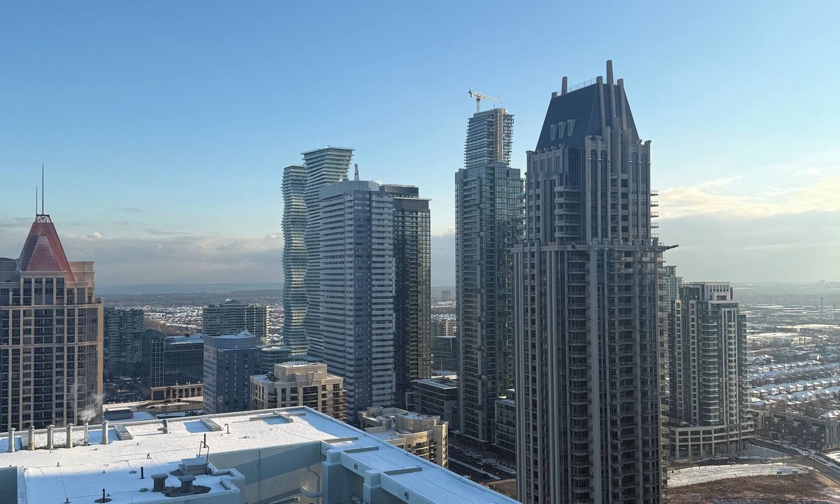 Downtown Mississauga Condo | Magnificent views from the Heart of Mississauga Square One