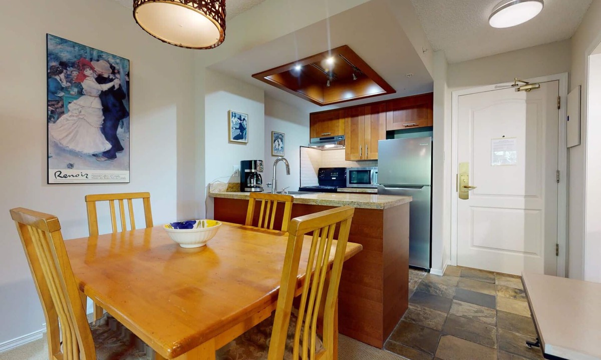 Upper Village Condo | Marquise 206 Cozy Quiet 1 bedroom/1.5 bath Suite, Pool, Forest View, Ski in/Ski out