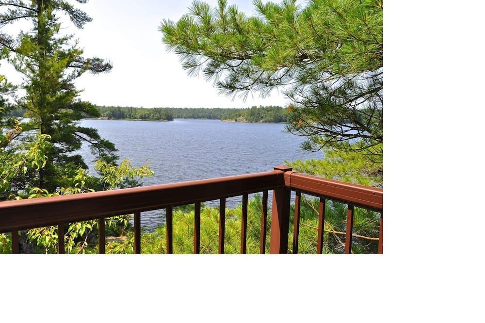 Broadbent Cottage | Massasauga Park, Moon River, Georgian Bay