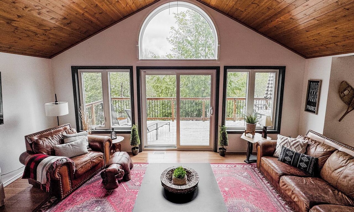 Minden Cottage | MCHARRADISE! All seasons cozy waterfront cottage!