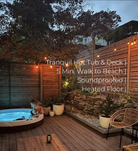 Departure Bay Apartment | Mid-Island Getaway - Sunken Hot Tub & Deck - Close to Beach - Modern