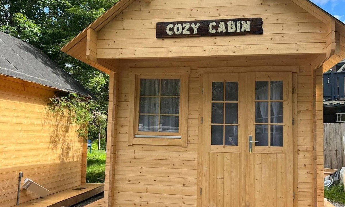 Seguin Cabin | Mini Home on the Lake