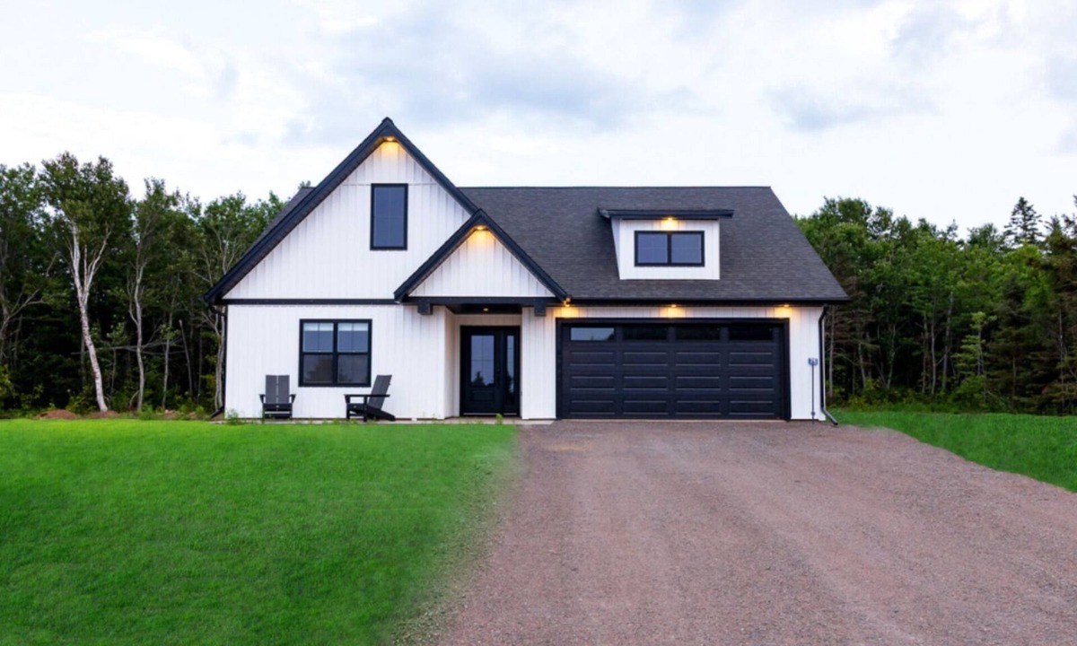 West Saint Peters House | Modern 3-Bedroom PEI Escape Minutes from Lakeside Beach and Crowbush Golf Course