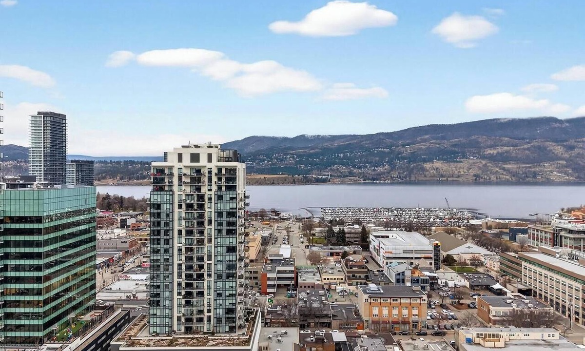 Kelowna Central Business District Apartment | Modern Downtown Retreat