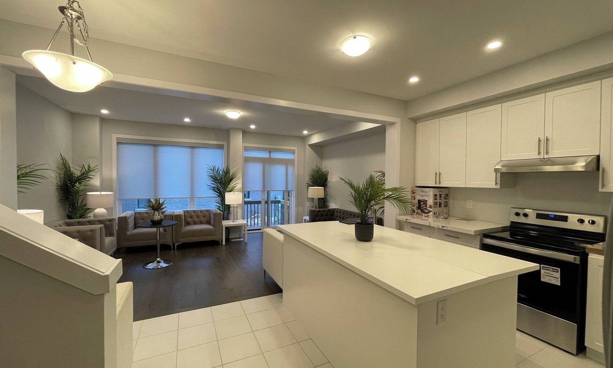 Markham House | Modern Elegant Full Townhouse In Prestigious UnionVilla, Augus Glen Community