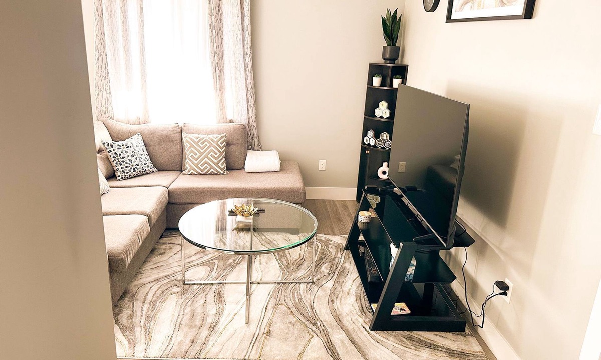 Terra Nova Apartment | nConvenient Airport Getaway – Relaxing, Safe, and Perfect for All Travelers.
