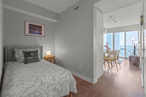 Church and Wellesley Apartment | New Cozy 1 Bedroom & Den Condo in Downtown Toronto