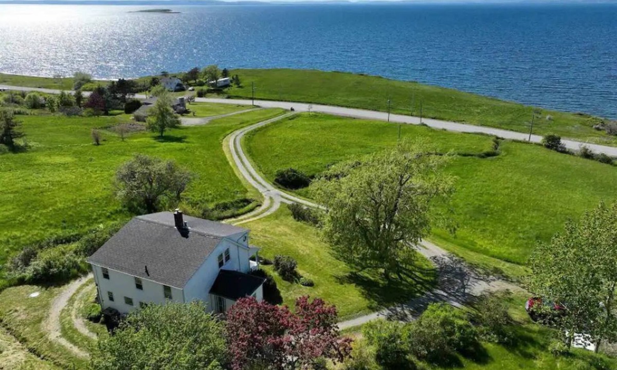 Richmond County House | *NEW* Home On The Hill "Taigh na Bienne"