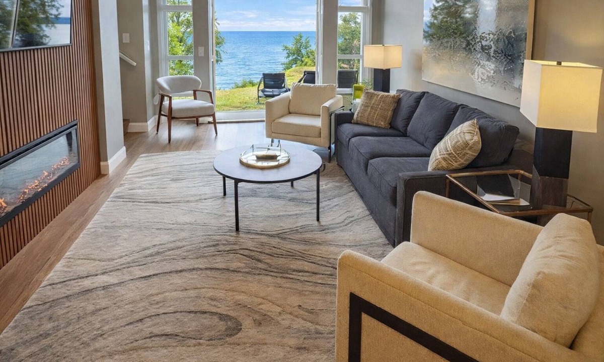 Regional District of Nanaimo House | NEW! On Sunrise Ridge Resort. Waterfront Executive Townhome. Sleeps 6.