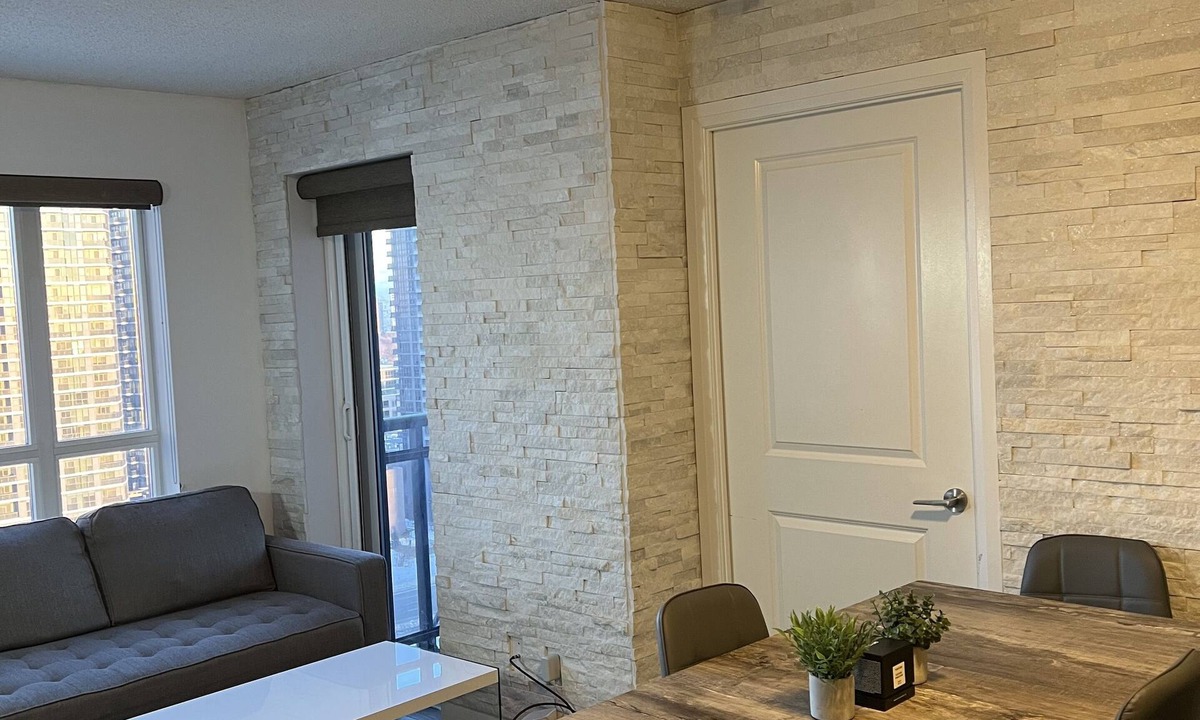 Etobicoke Condo | Newly Renovated beautiful stylish quiet condo