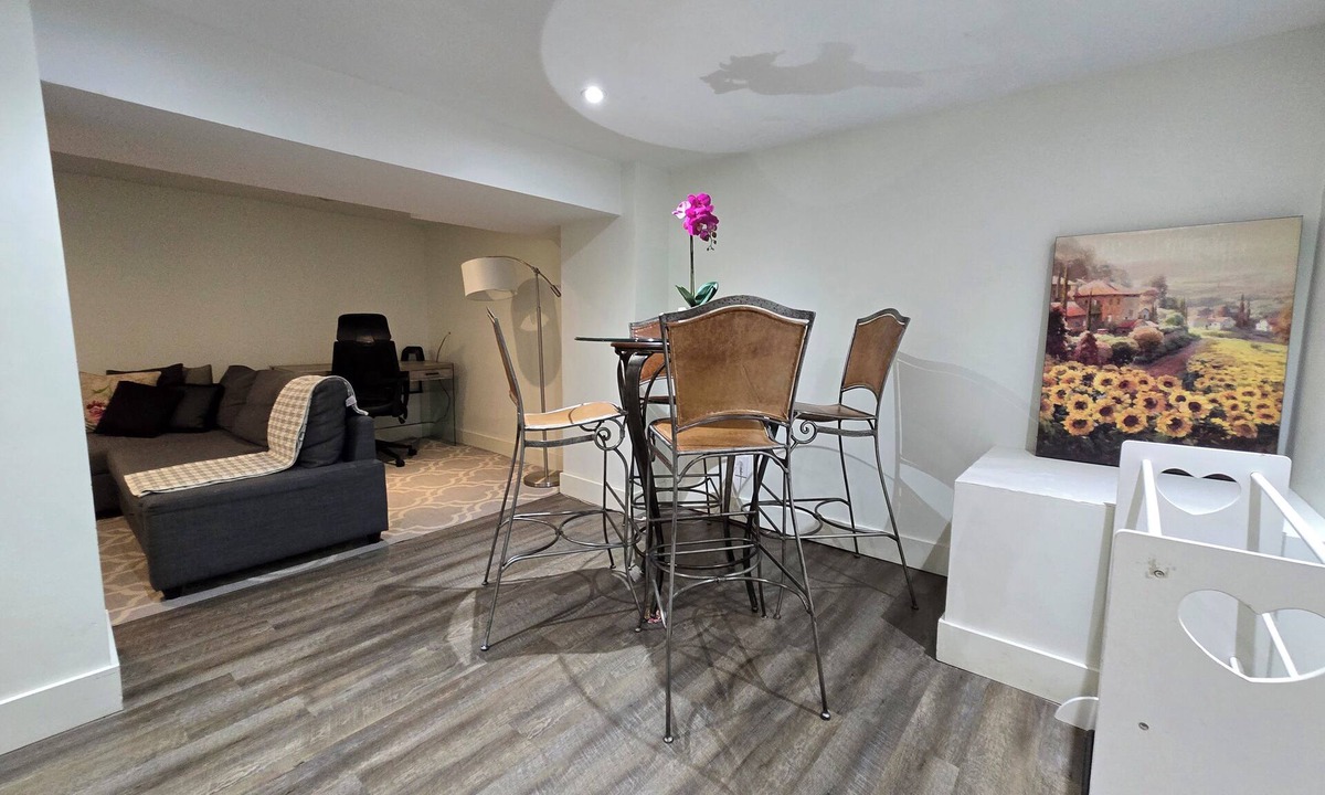 Woodbine - Lumsden Apartment | Newly renovated, bright 1bdrm, sleeps 4 basement suite. Kitchen, Wifi, Netflix