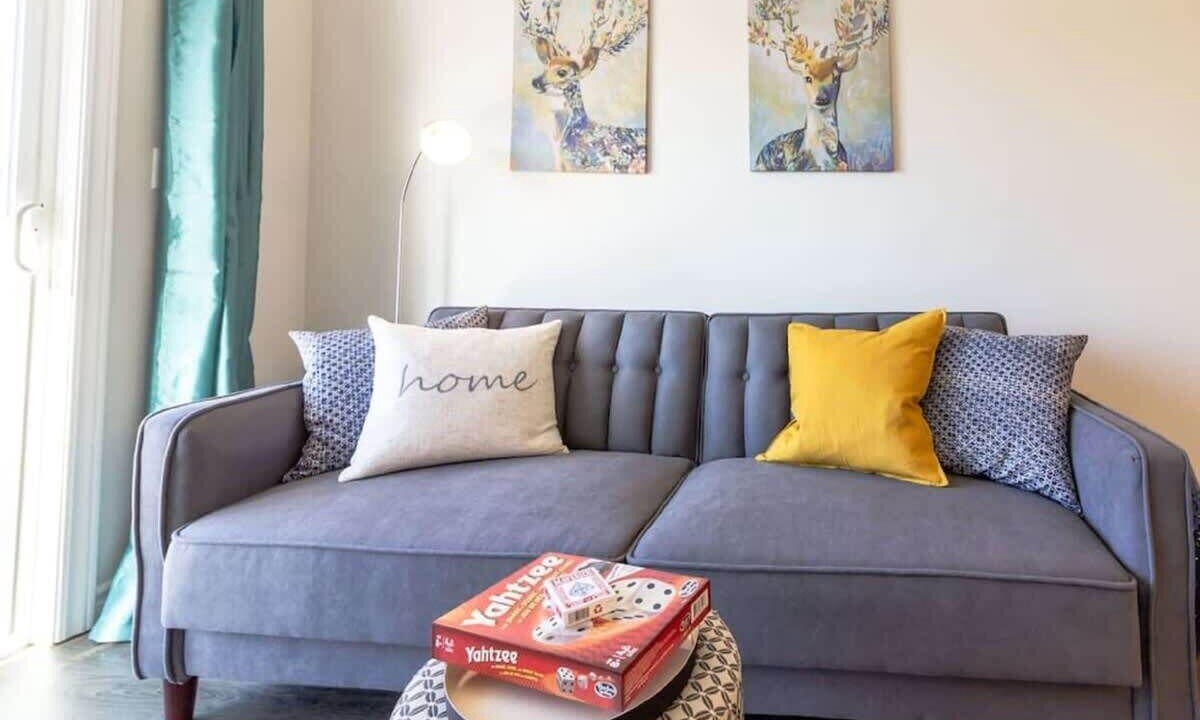 Saint John Condo | Newly Renovated Modern Condo Near Hospital, UNB Patio & Parking Coffee