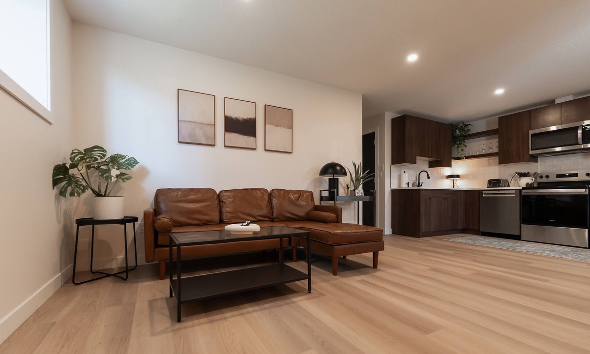 Lethbridge House | Nordic Suite W | Private, Fenced Yard, Outdoor Patio w/Fire-Table, A/C, Laundry