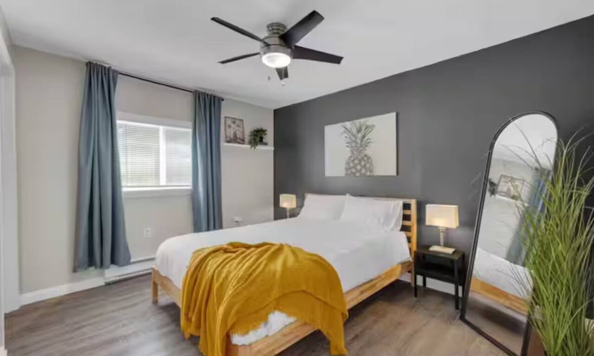 Saint John House | North End Nook - centrally located w/free parking