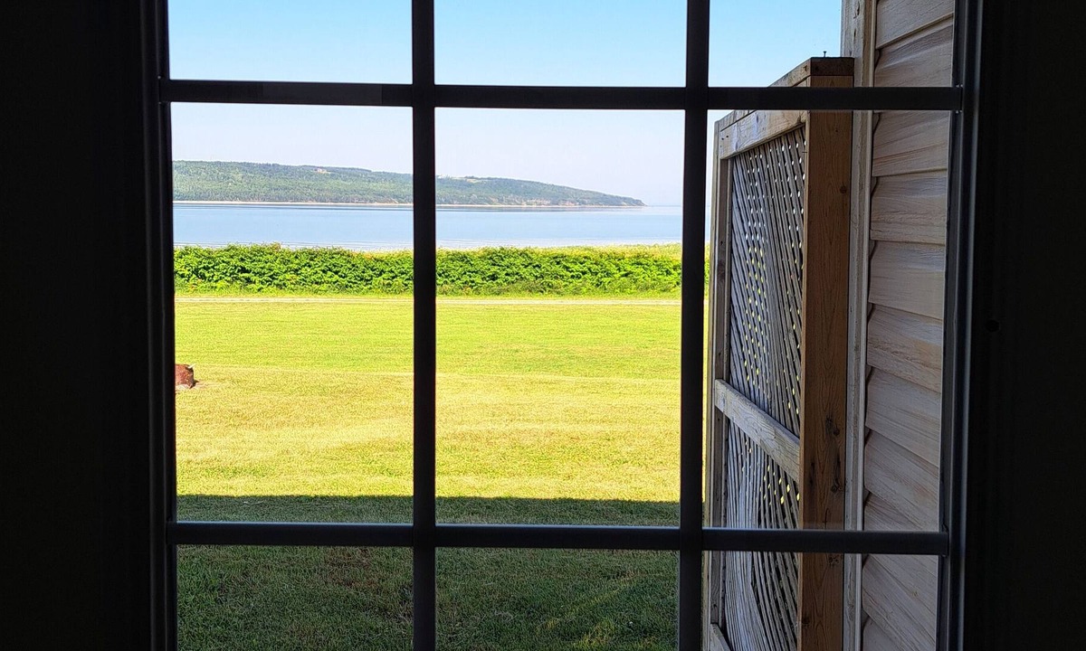 Troy Cottage | Ocean front cottage on ceilidh trail. 5 min to Port Hawkesbury.