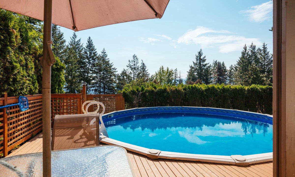 West Kelowna Estates House | Okanagan Getaway - pool, hottub, central location