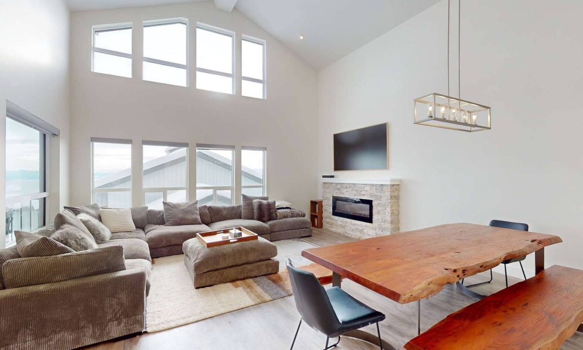 Big White Ski Resort Condo | Okanagan - Spyglass 9E