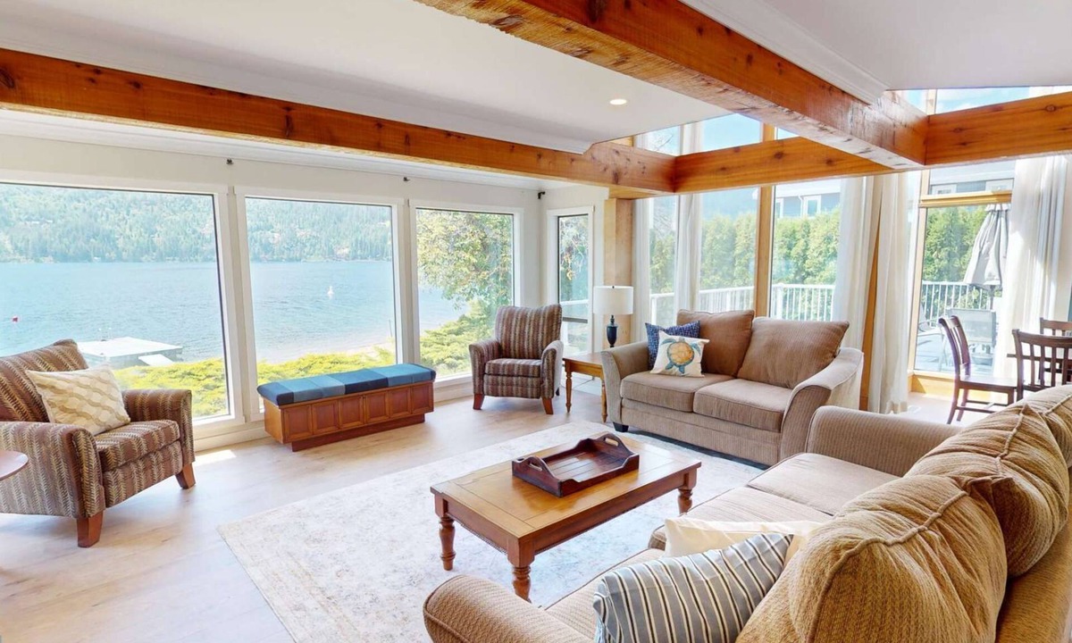 Christina Lake House | Okanagan - The Re-Treat at Christina Lake