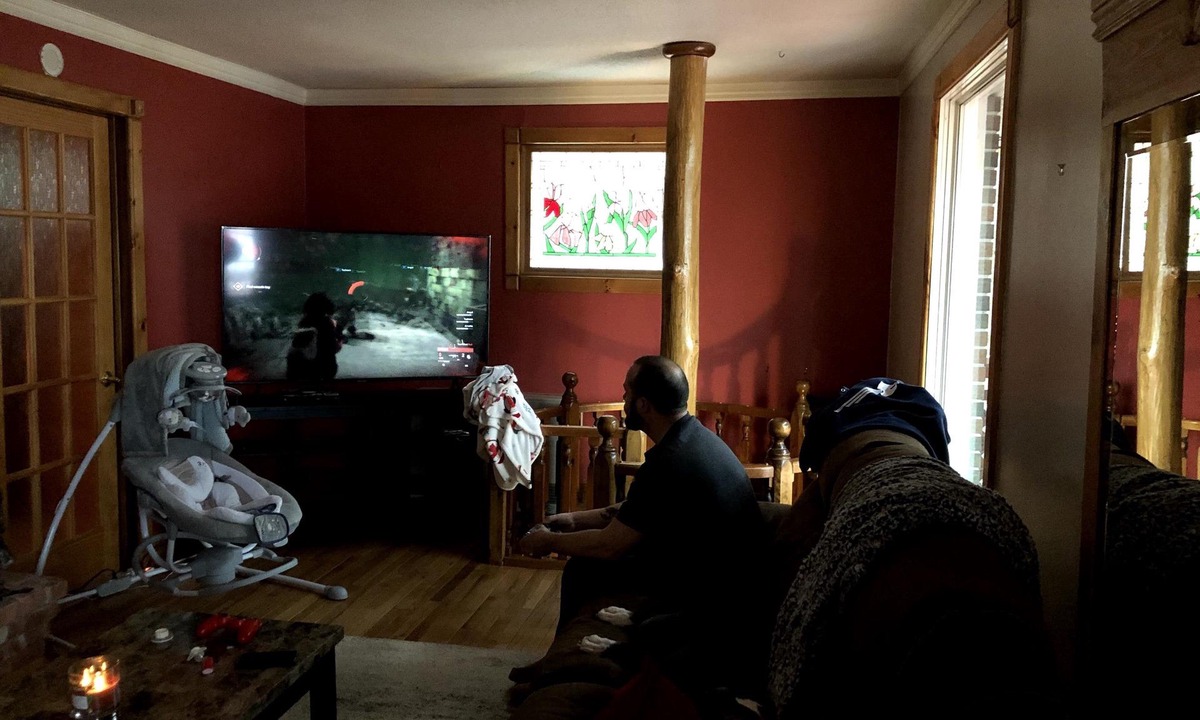 Unorganized Centre Parry Sound House | O’Leary’s Lane is Rustic and Cozy 4 season cottage! Fishing year round!