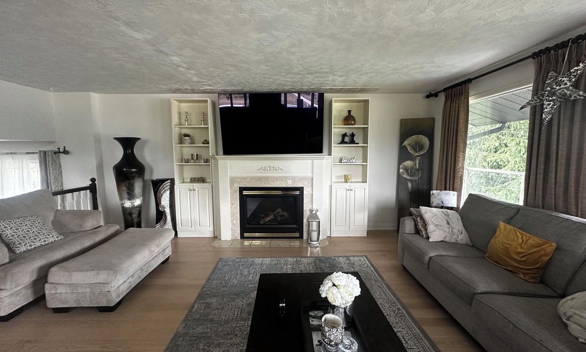 Waterloo House | One of a kind luxurious unique home in central Waterloo, ON.