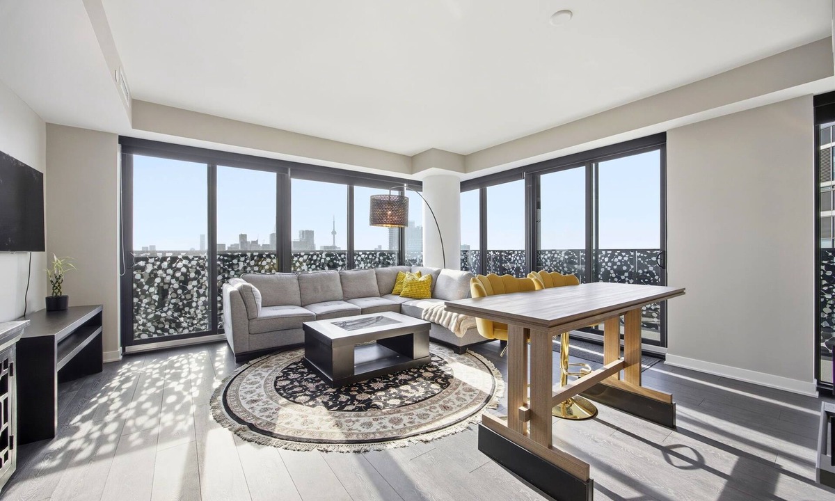 Church and Wellesley Condo | Opulent Yorkville Esacpe - 2BR + 2 full bath & 1 Free Parking