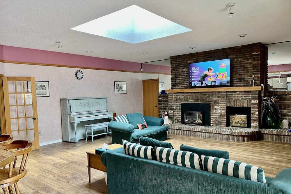 Oro Station Cottage | ORO HORSESHOE COTTAGE OASIS
