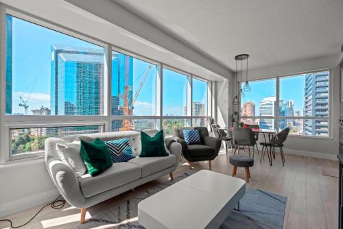 Willowdale Apartment | Panoramic 2 Bedroom 2 Bathroom Condo Sheppard Metro North York Toronto
