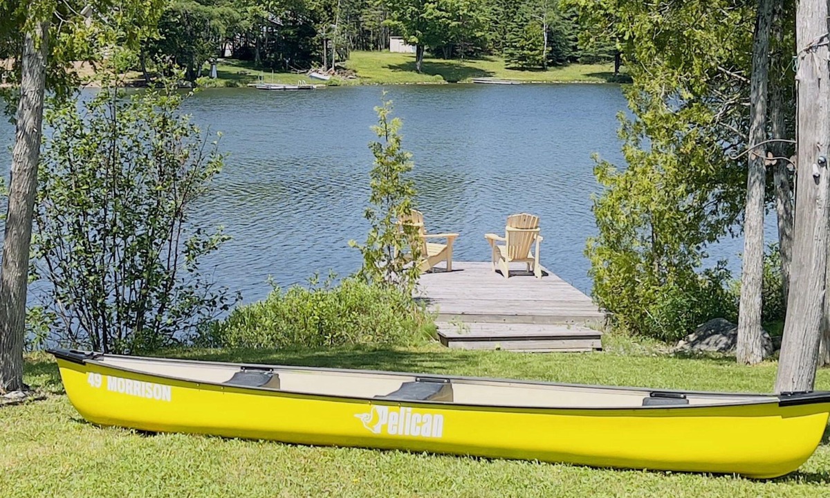 Saint John House | Paradise on Lake Douglas "B"
