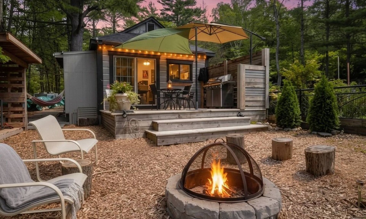 Parry Sound Cabin | Parry Sound Bunkie - Dock, BBQ, Firepit & Pets