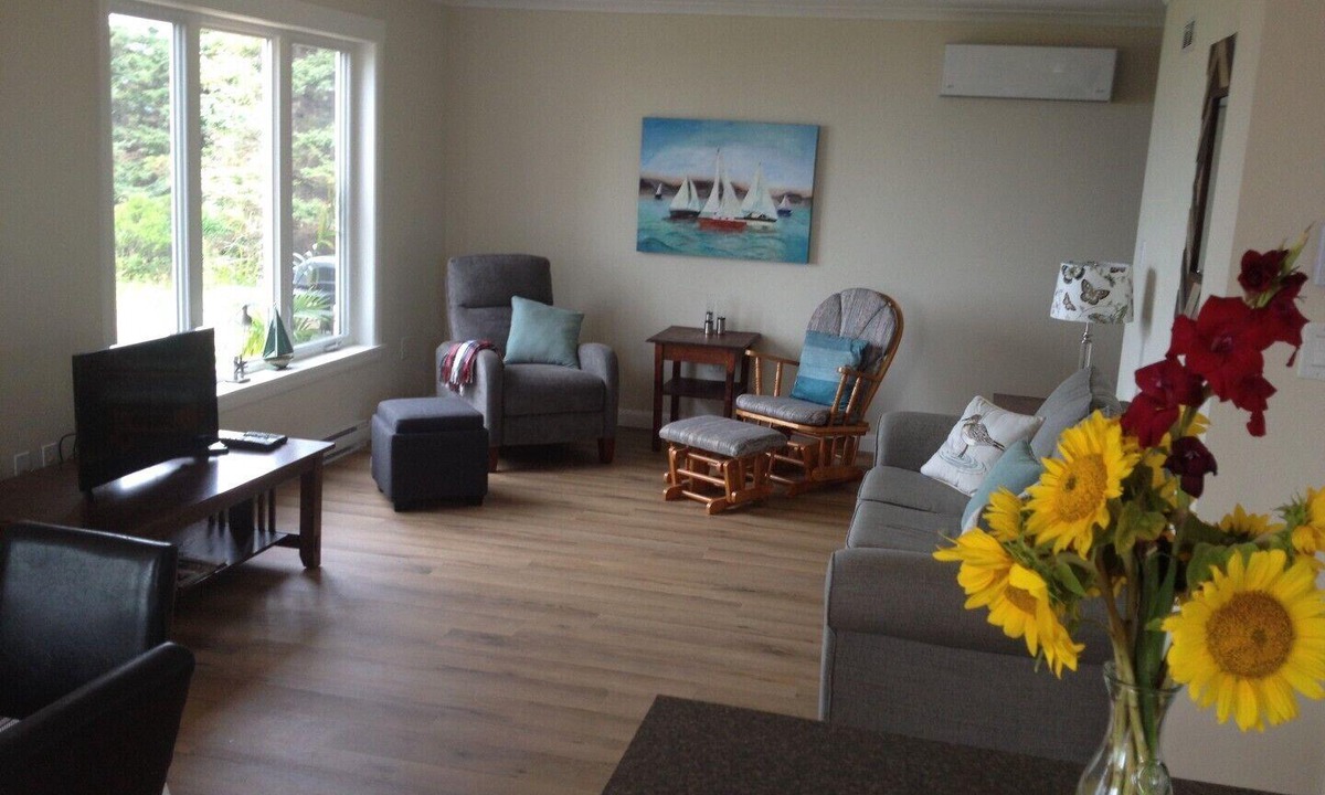 Cadman Corner House | Peaceful Beachfront Retreat