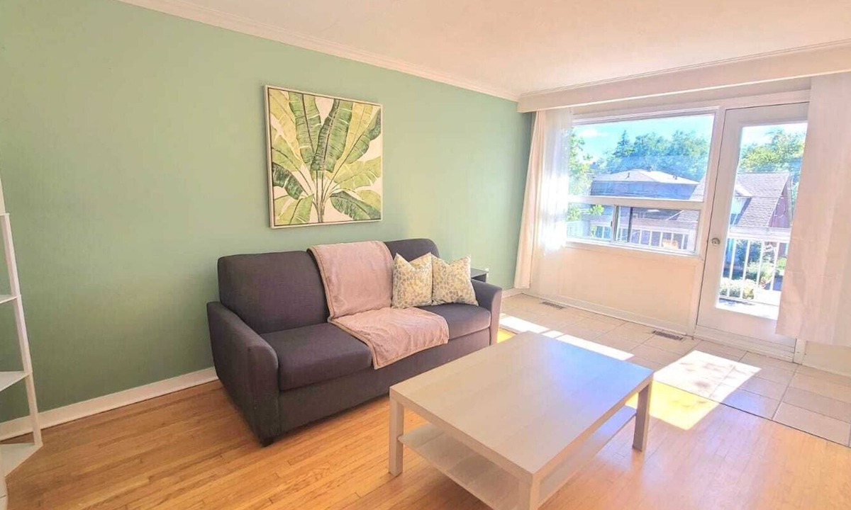 New Toronto Apartment | Peaceful, Clean, and Restorative Stay in Etobicoke – Ideal for Quiet Travelers